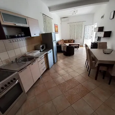 Vujovic Markovici Apartament *